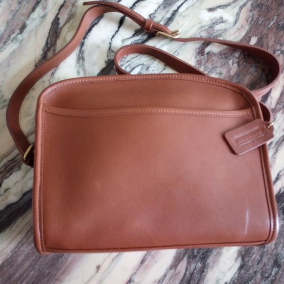 Vintage Coach Metropolis Leather Crossbody Shoulder Bag - Picture 1 of 10